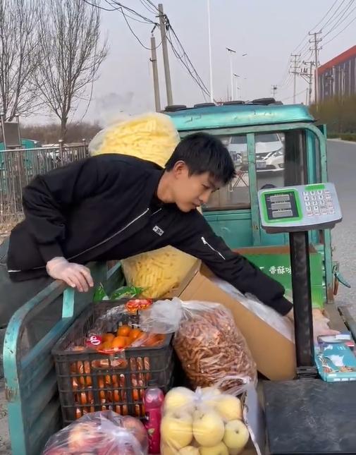 男星退出演藝圈,許鵬引退,退出演藝圈,許鵬退出演藝圈,男星許鵬引退,男星引退,退出演藝圈,男星擺攤,男星引退擺攤,藝人引退,人氣男星引退