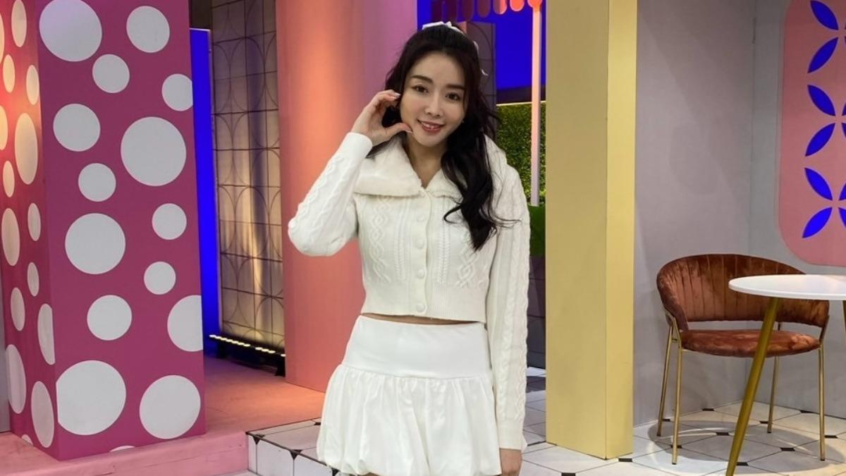 女星熱戀小奶狗被叫「老阿姨」!傻提假包逛街 精品店員不忍了