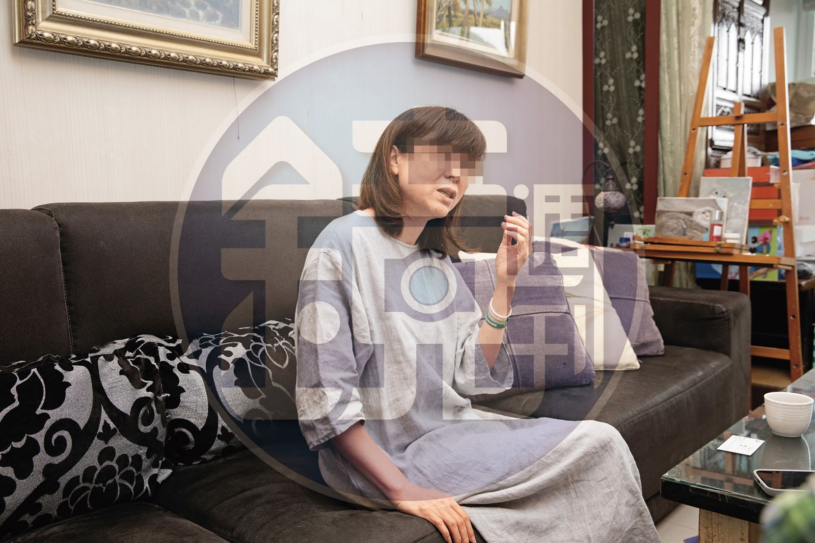 楊小姐因為深受廖峻信任，代管一包重要物件，卻因此遭其兒子廖錦德提告。（圖／鏡週刊）