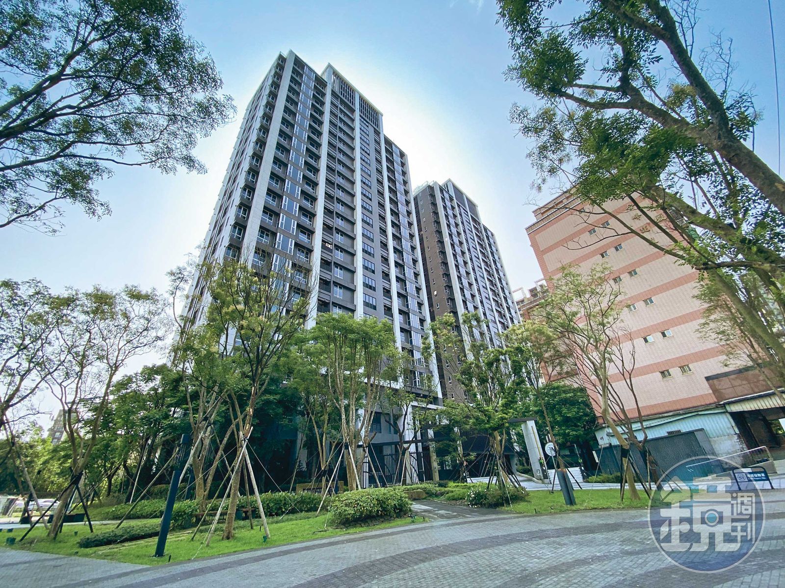林鴻璋名下2筆林堉璘借名登記的土地,其中一筆位於新北汐止,與宏泰建設合建建案。(圖/鏡週刊)