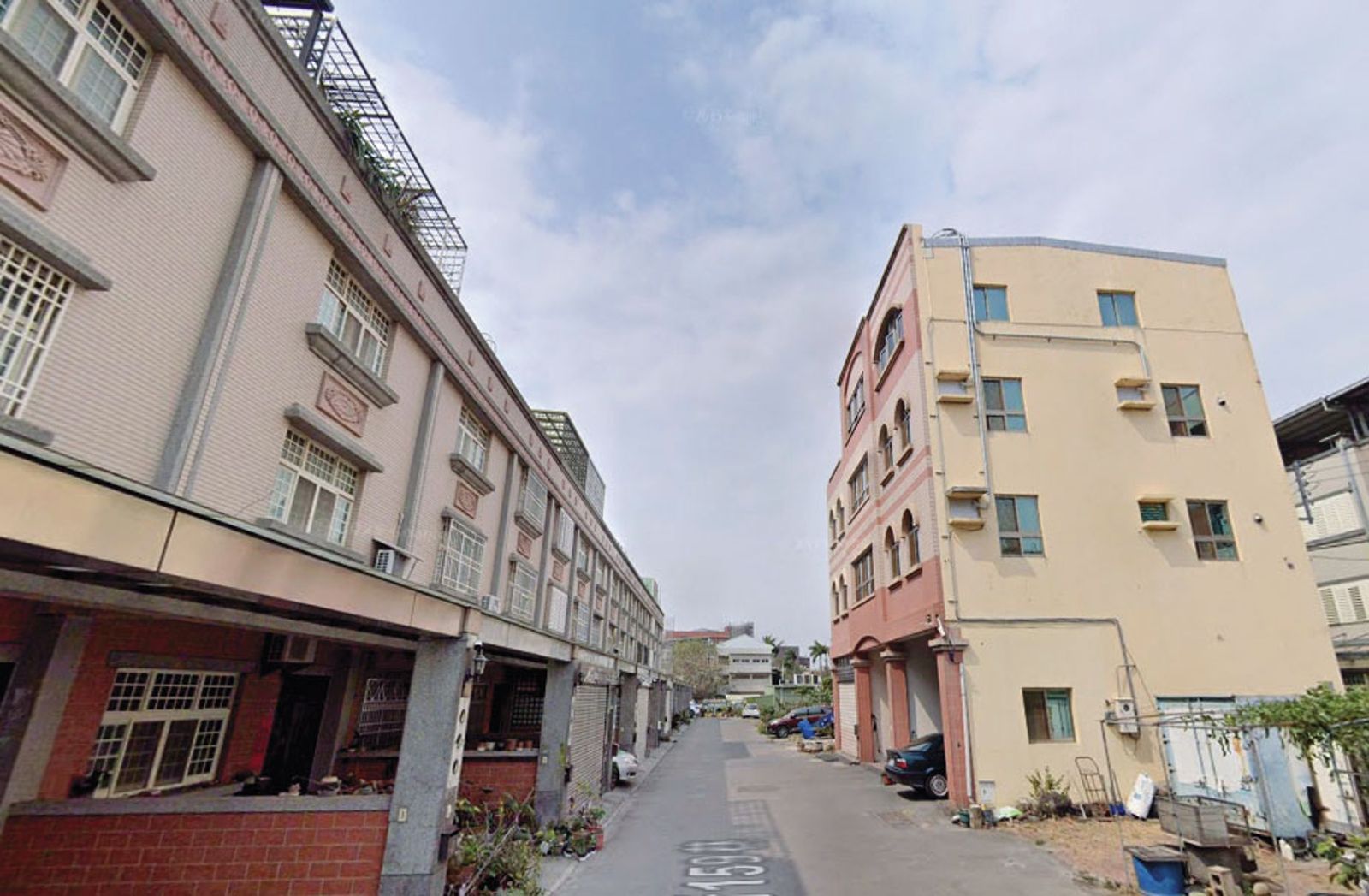 A小姐簽完離婚協議後才發現,前夫將位於秀中街上的房產設定抵押,而債權人竟是前公公。(圖/翻攝自Google Maps)