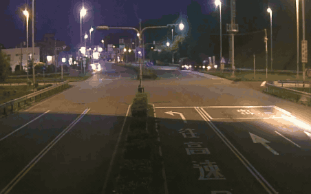 後方休旅車緊急煞停。（圖／TVBS）