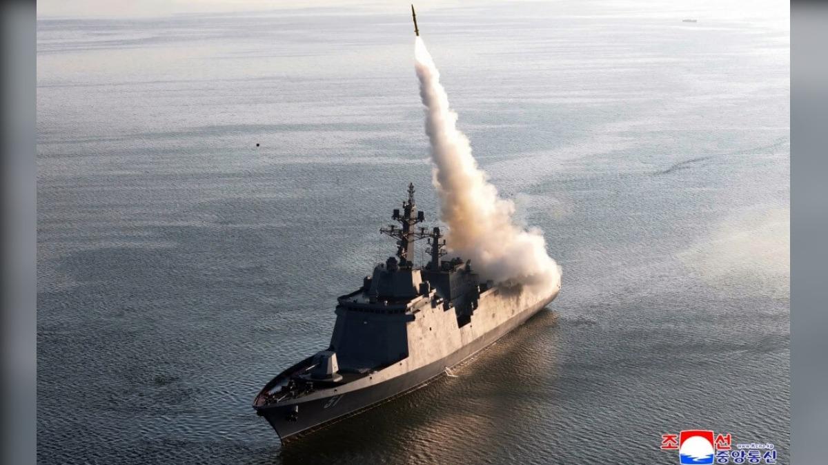 北韓最新驅逐艦首試武器系統 金正恩下令「加速配備核武」