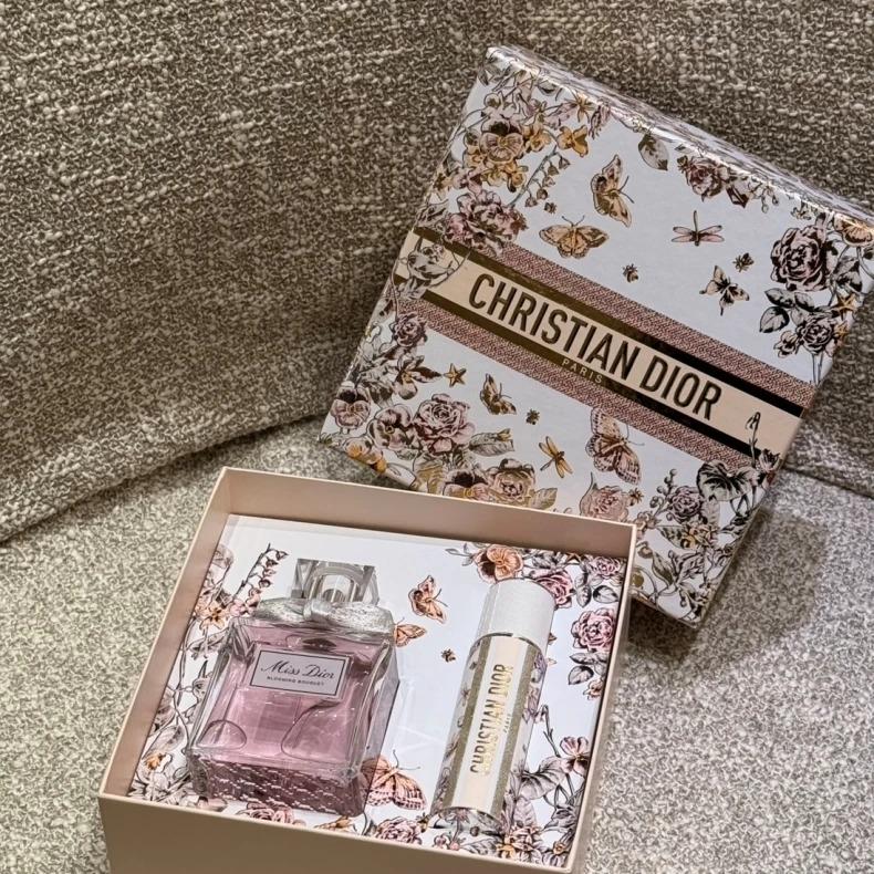 DIOR　花漾迪奧淡香水隨身香水禮盒。（圖／女大編輯部）