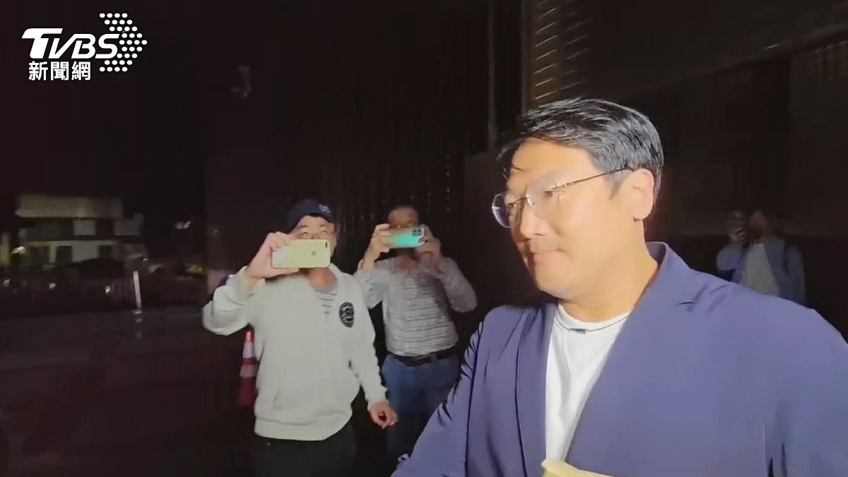檢方偵辦基隆市政府民政處長張淵翔涉嫌非法利用戶政系統個資、協助罷免議員連署,張淵翔昨(30)日下午請辭獲准。(圖/TVBS)