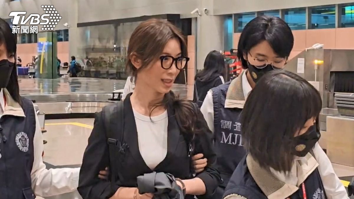 貴婦奈奈尷尬露出微笑。（圖／TVBS）