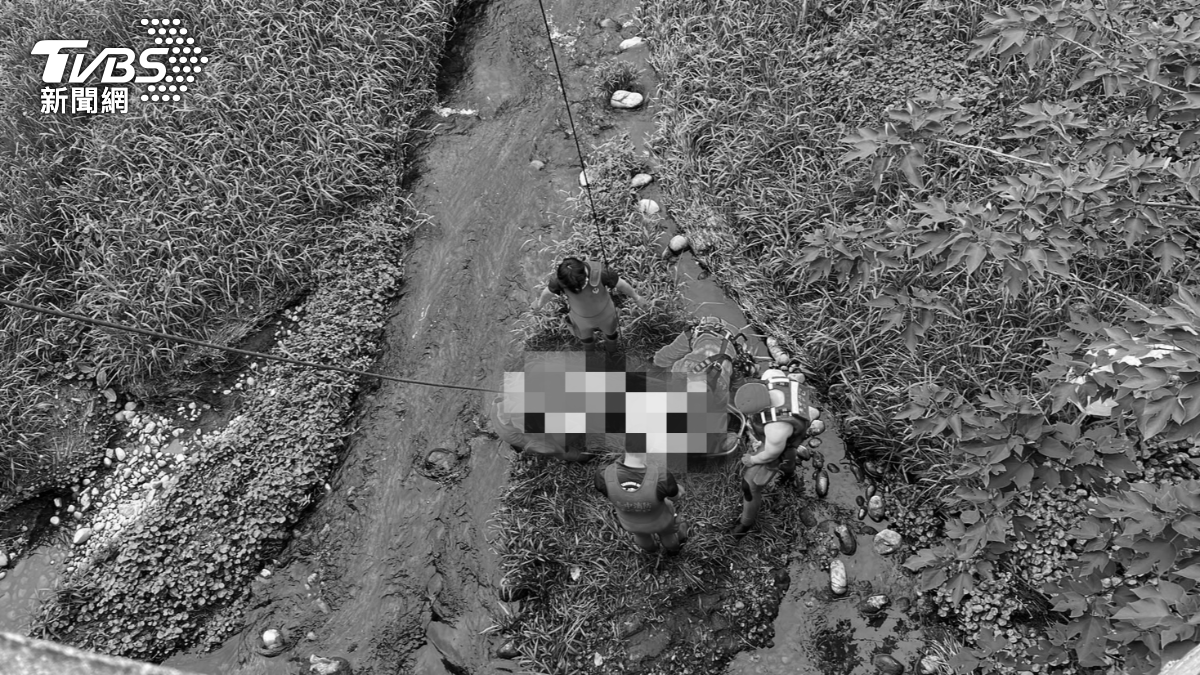 台中翁趴臥橋下水面久沒動!撈起已成冰冷遺體 民眾目睹嚇壞