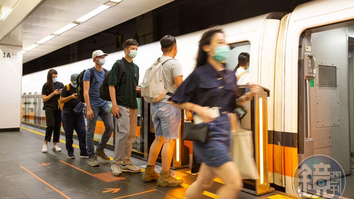 日本人搭高鐵目擊台人隨性舉動　驚訝問：不會被偷？