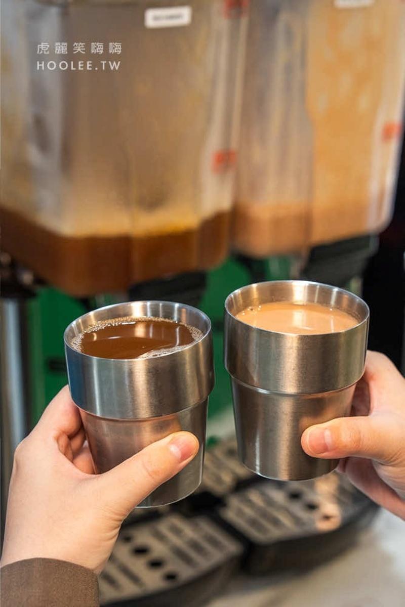 港式凍檸茶、港式絲襪奶茶通通可以無限續杯。(圖/「虎麗笑嗨嗨」提供)