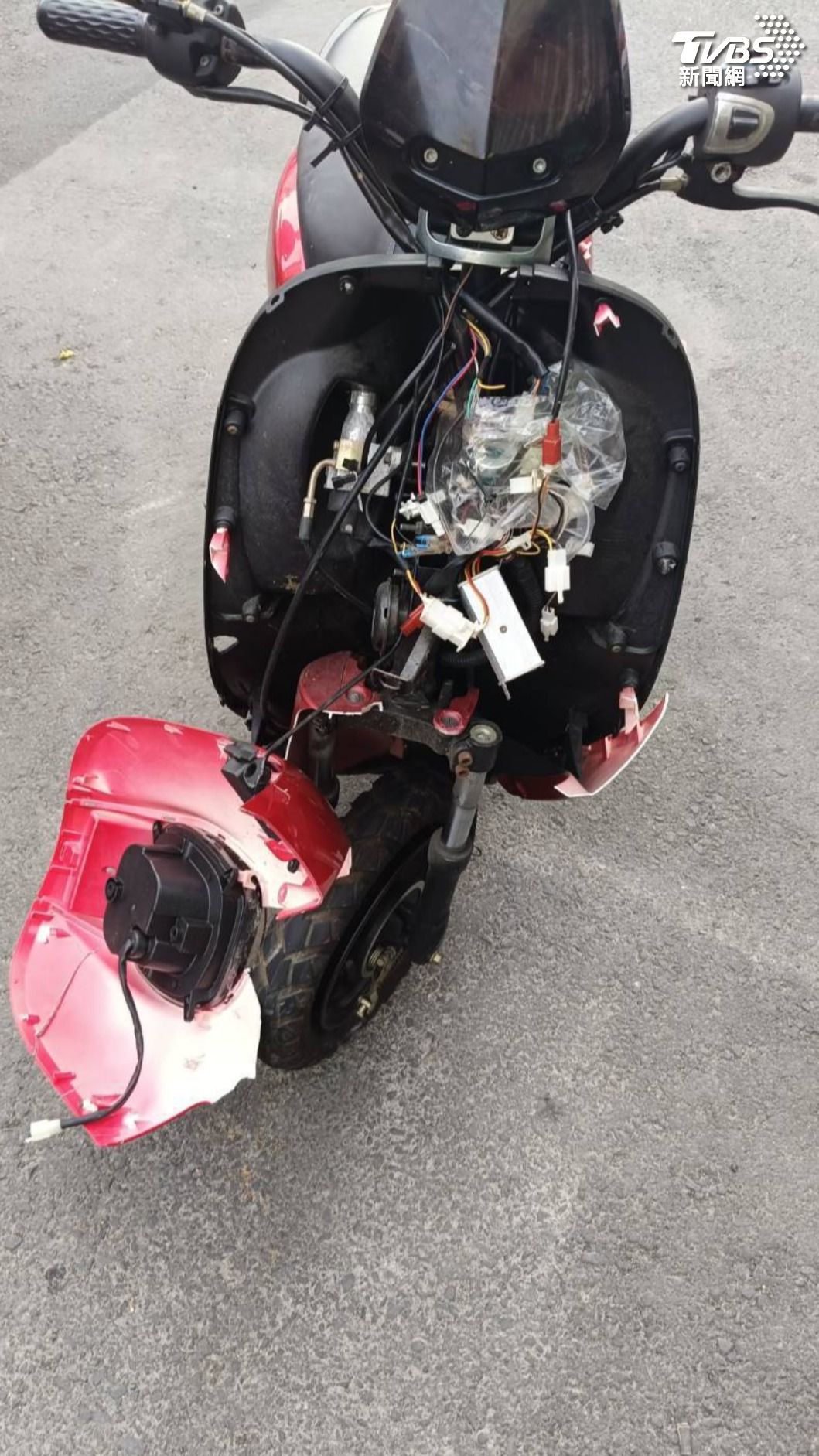 機車受損嚴重