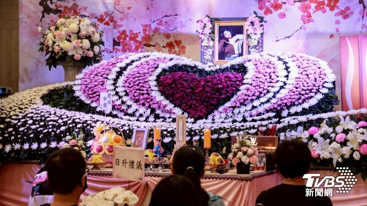 賀瓏被炎上 網踢爆「天殘生前LINE對話」:他喜歡Albee
