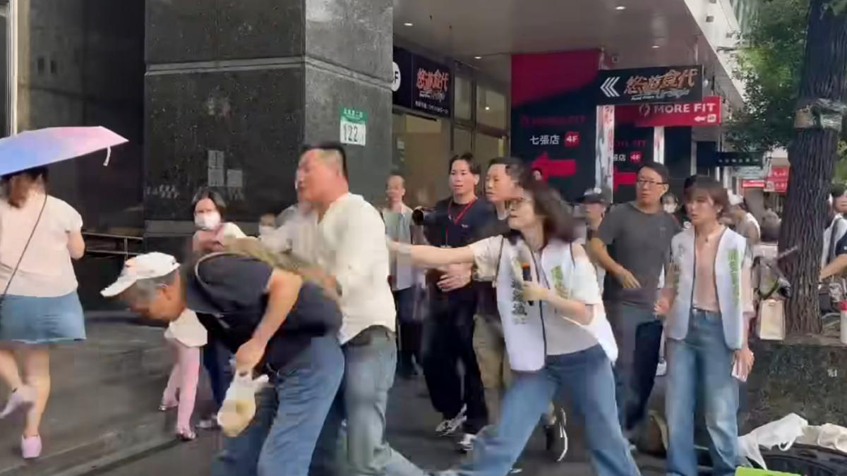 罷免羅明才爆衝突!男被打後腦勺氣炸「拳毆老翁」 罷團回應了