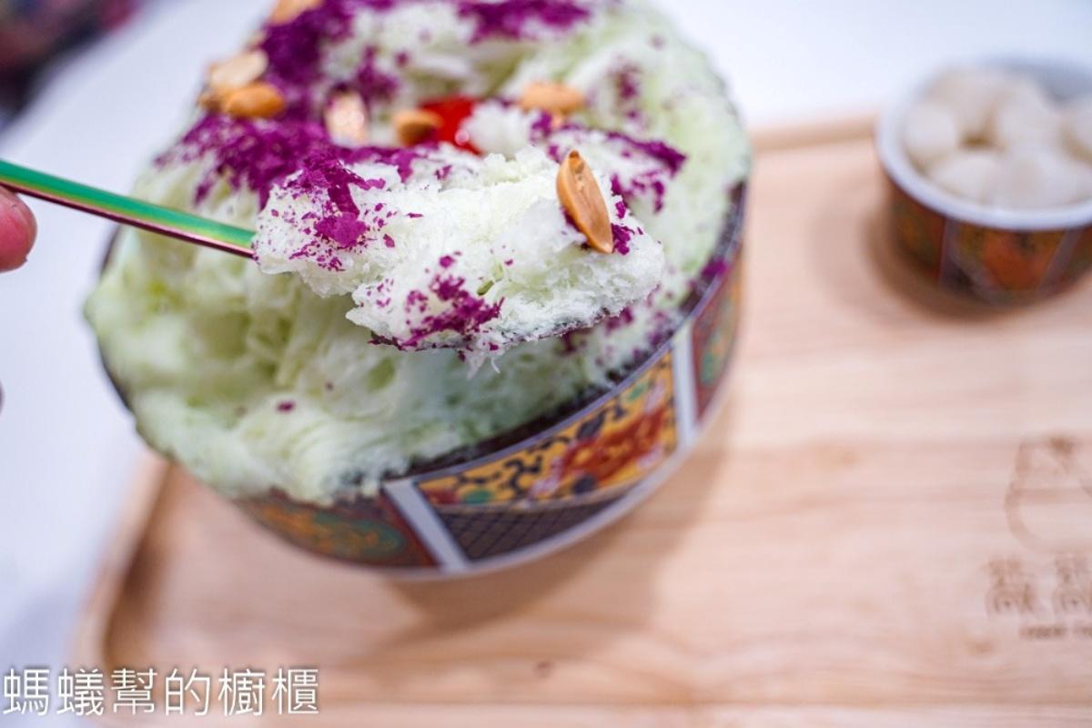 香菜口味製成的雪花冰,一吃進嘴裡,強烈的香菜滋味瞬間瀰漫口中。(圖/螞蟻幫的櫥櫃提供)