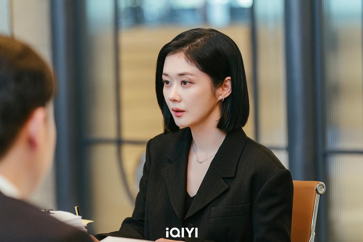 張娜拉戲路多變，去年演出專門做離婚訴訟的律師頗受好評。（圖／愛奇藝國際站提供）