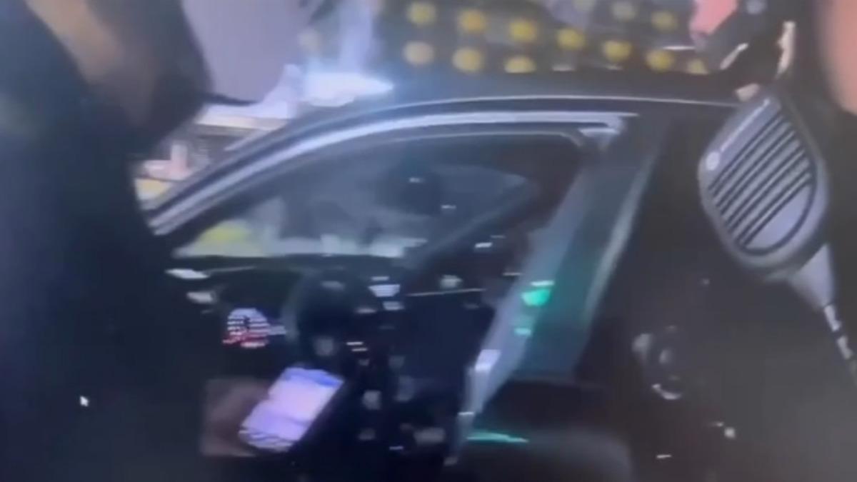 「槓上開花」基隆警深夜抓通緝犯 車內查獲毒品海洛因