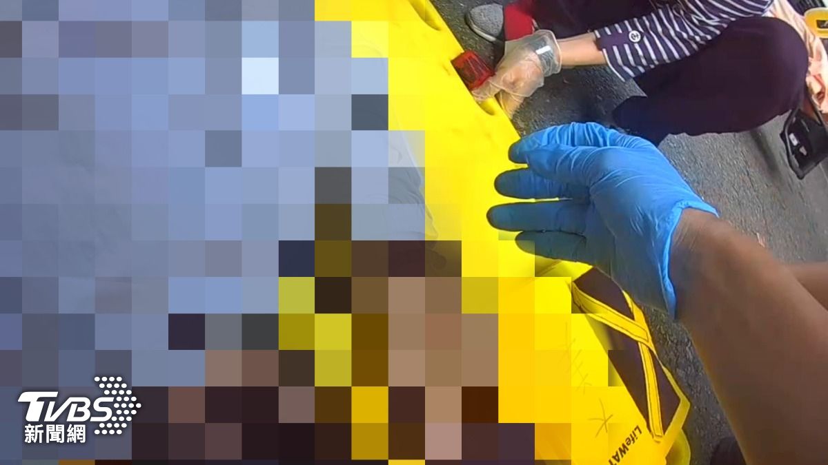 女大生大腿出血、意識不清。(圖/TVBS)