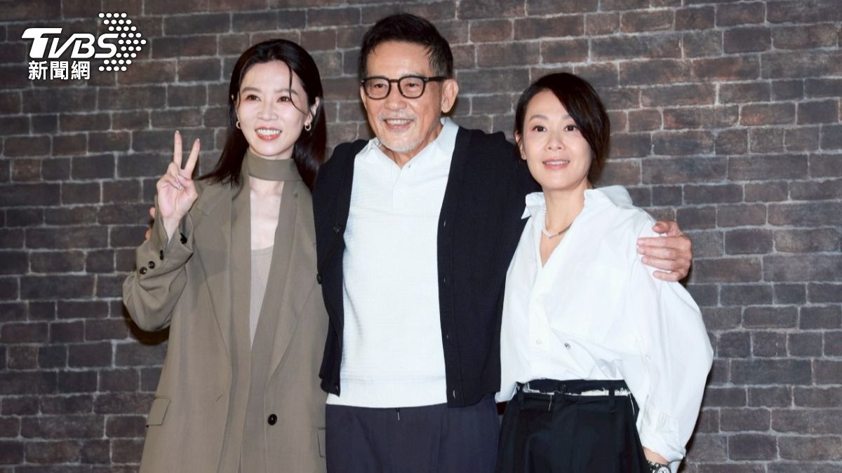 謝盈萱、秦漢、劉若英出席新戲《忘了我記得》媒體聯訪。（圖／趙世平攝）
