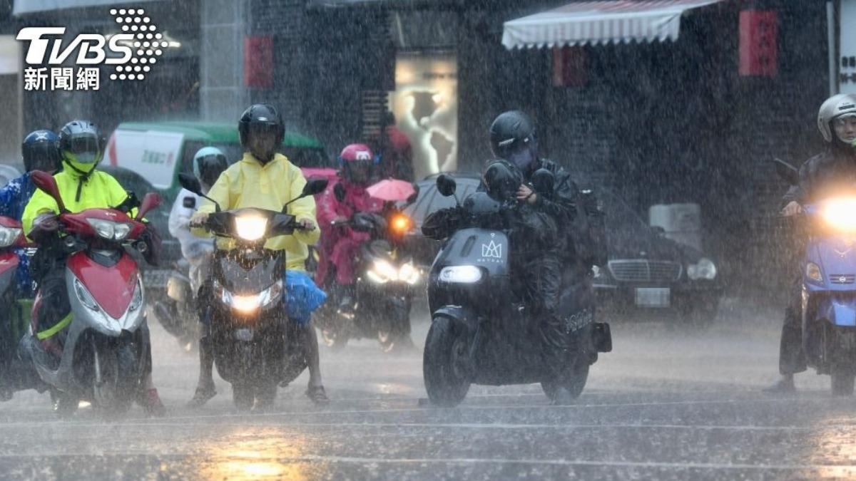 鋒面影響「雨下半個台灣」 鄭明典:梅雨季第一場顯著降雨