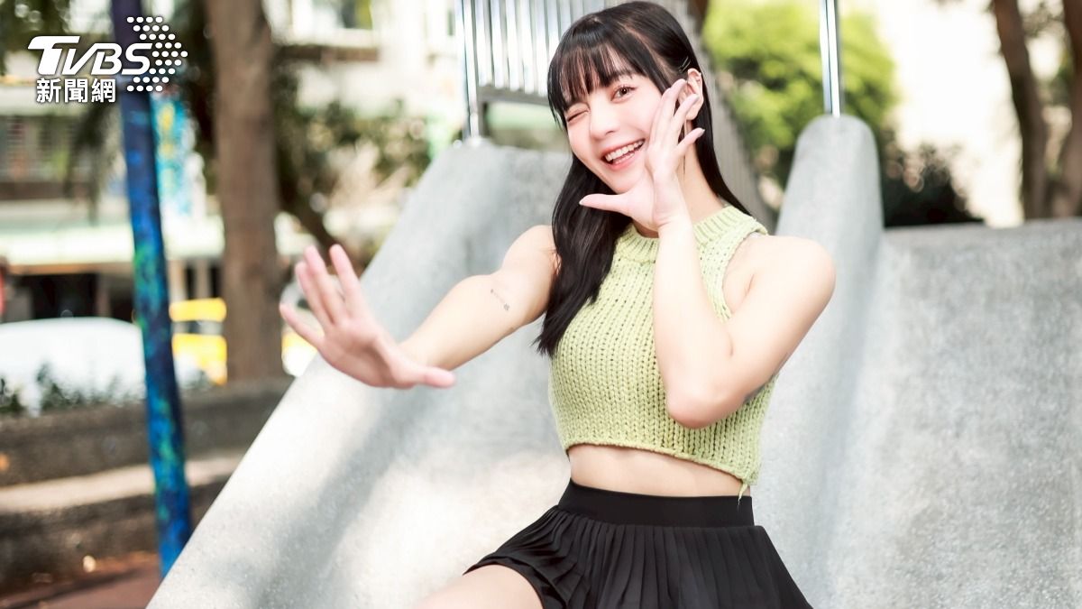 宜芳希望亂貼貼紙的人自首。(圖/趙世平攝)