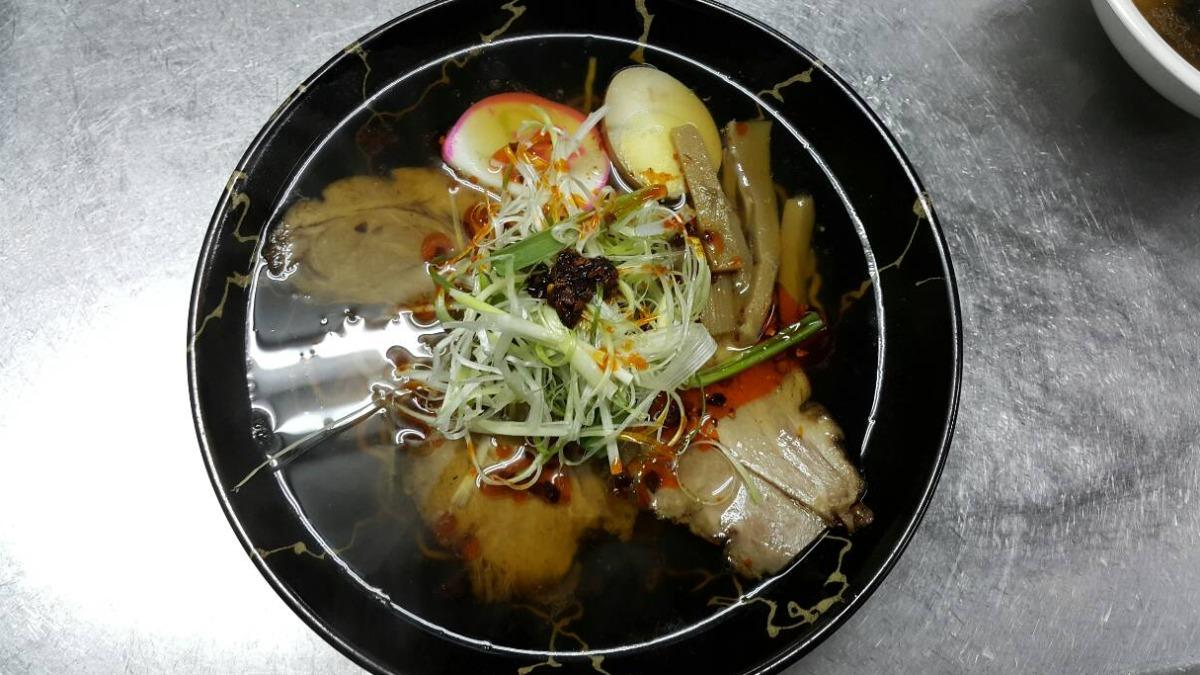 台中25年知名麵店無預警「宣布停業」 在地人錯愕:昨天才吃