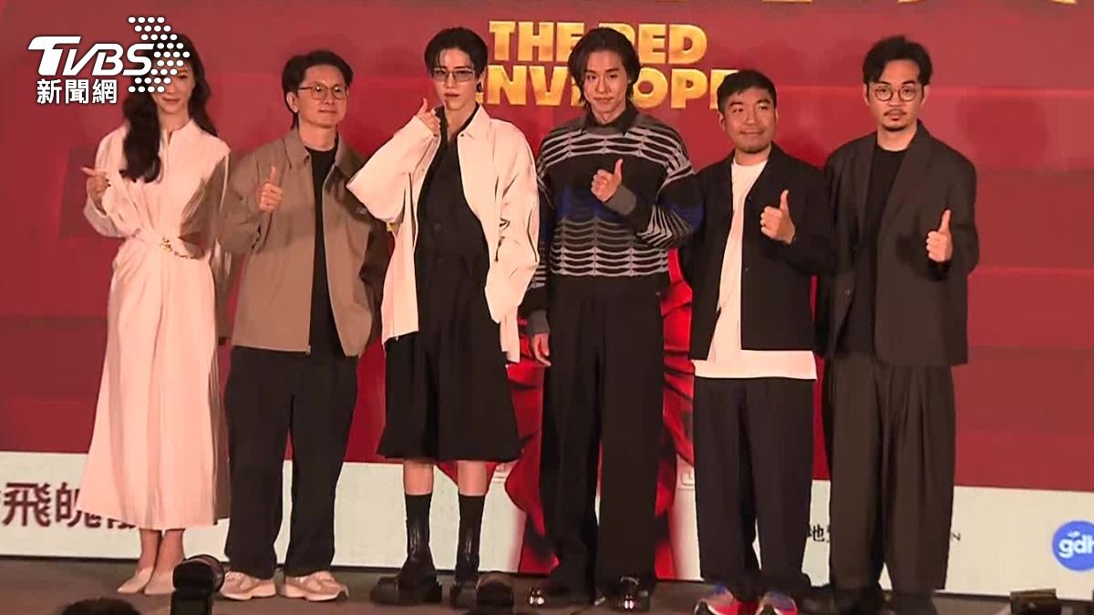 泰星PP(左起第三位)、Billkin出席記者會。(圖/周育鋒攝)