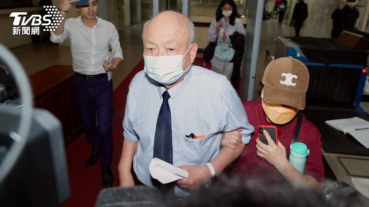 柯文哲笑了!朱亞虎找7人捐210萬 事後傳訊他稱:多交朋友將來才順遂