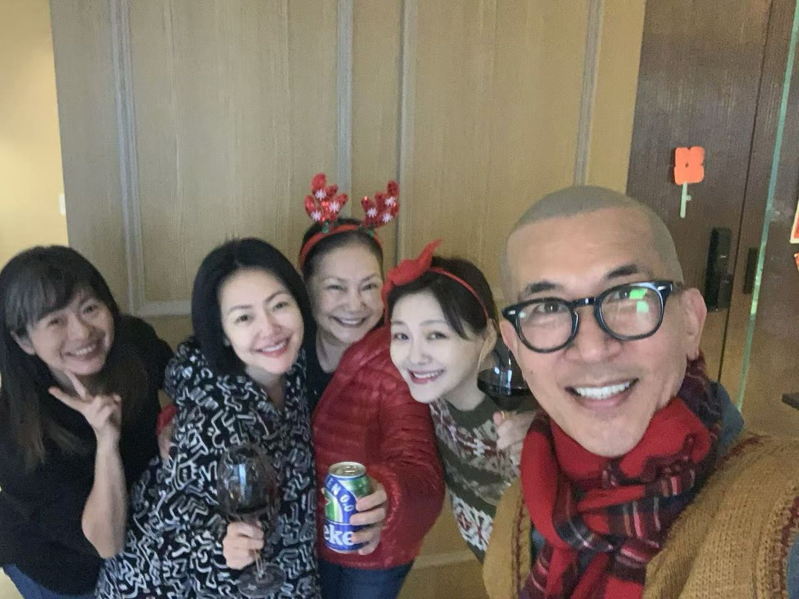 大S驟逝,S家仍走不出傷痛。(圖/翻攝自小S臉書)