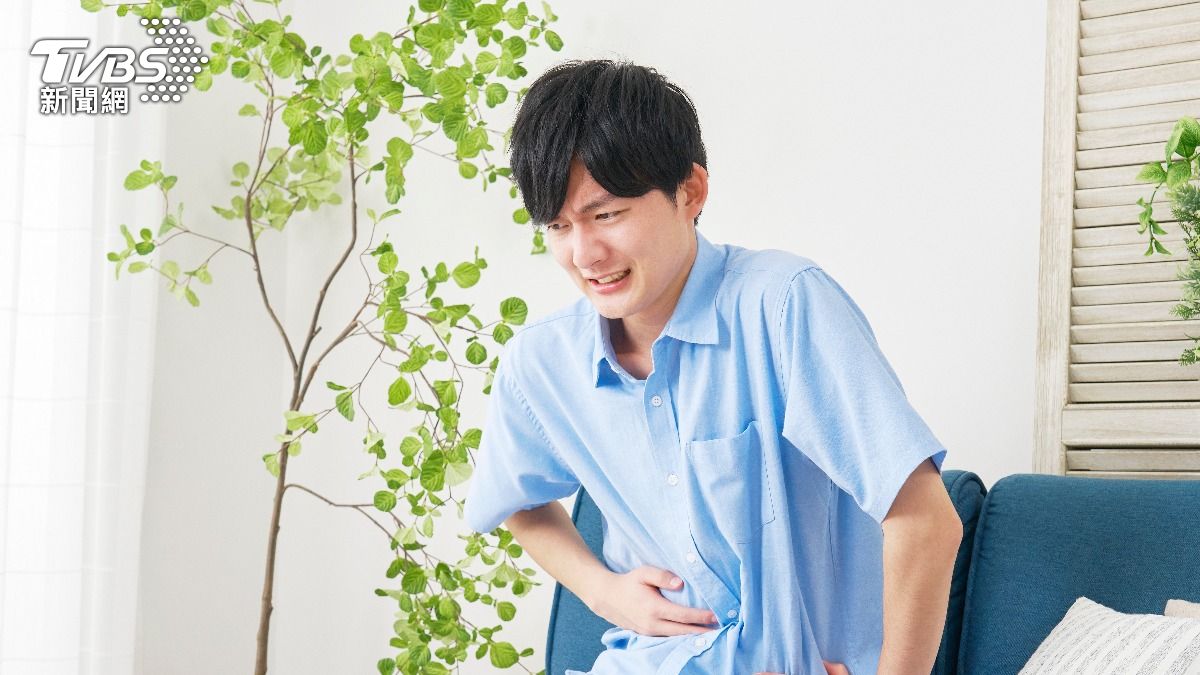 胃散也救不了!男大生「吃麵食」就胃痛 改吃1食物全好了