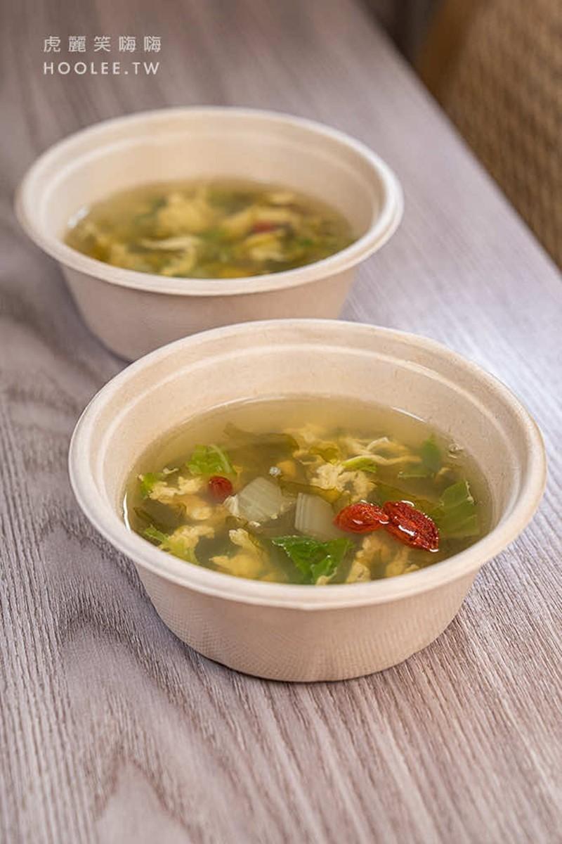 蛋花湯用料豐富,雖是免費暢飲,但絲毫不馬虎。(圖/虎麗笑嗨提供)