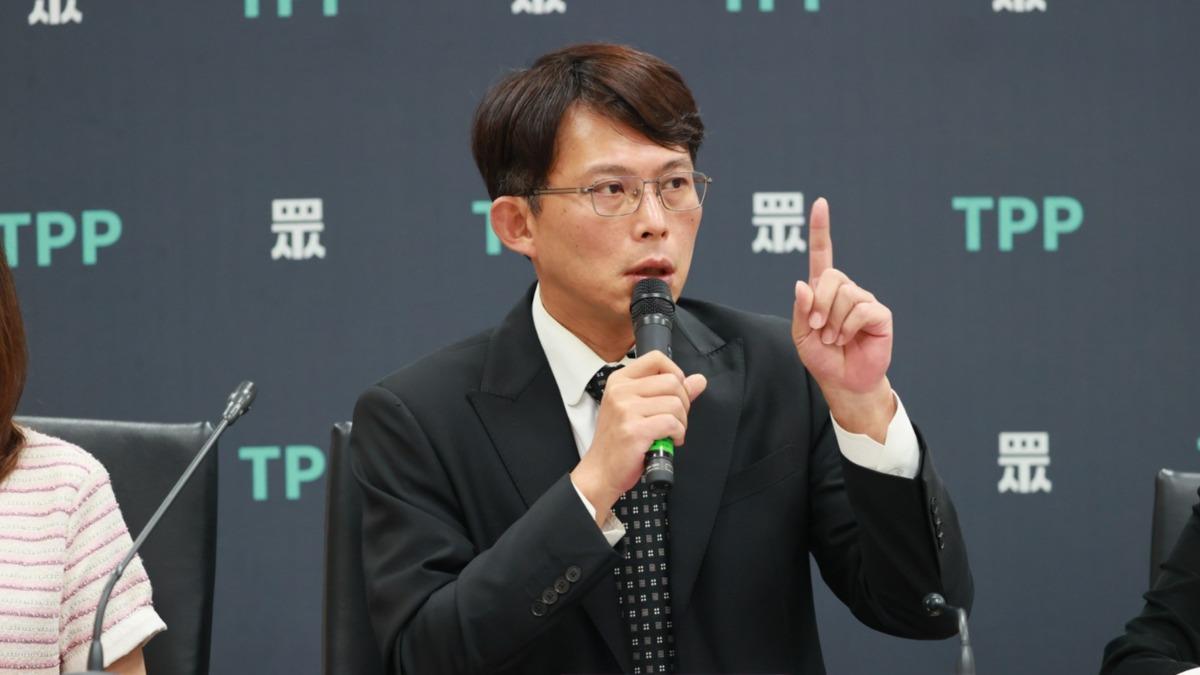 黃國昌斥柯建銘協商鬧事 嘆韓國瑜被軟土深掘:別縱容耍流氓