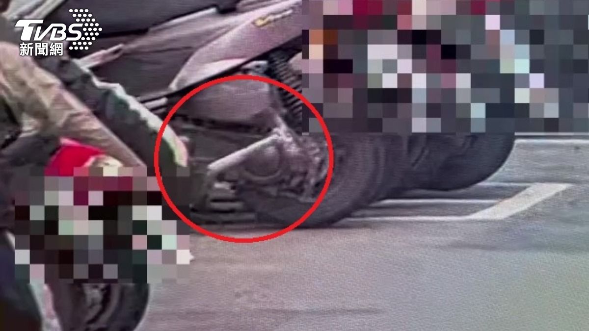 不滿停車男刮傷愛車! 北市男「鐵鎚」怒砸機車畫面曝光