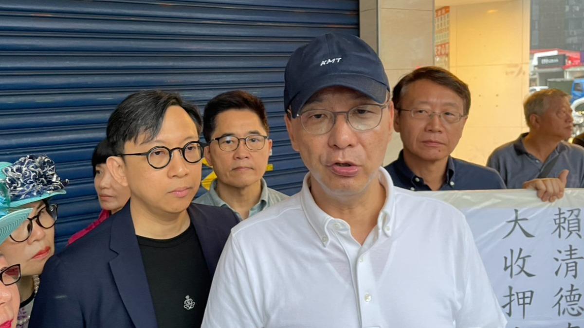現身罷綠遇民眾鬧場「中華民國是中國」 朱立倫冷看一眼