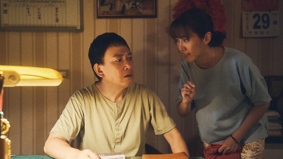 王識賢(左)在劇中夢想當工廠老闆。(圖/公視台語台、華視提供)
