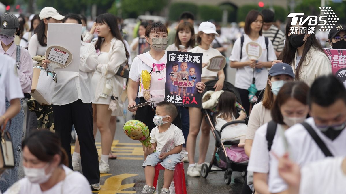 不少民眾出席遊行。（圖／華子琛攝）