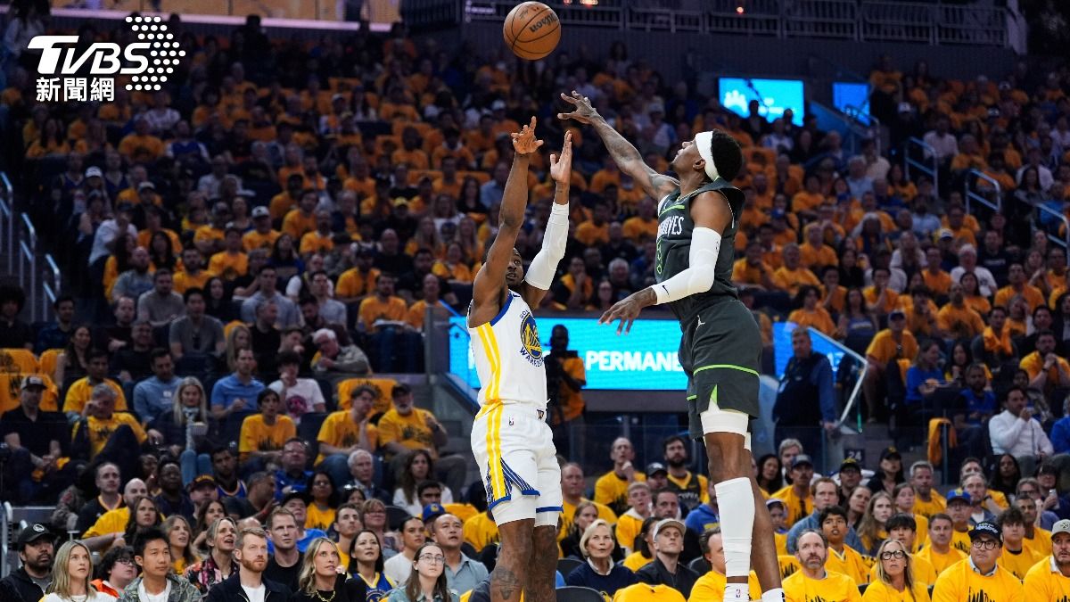NBA季後賽/嘴綠關鍵犯滿!庫明加生涯夜無用 灰狼雙星發威2:1勇士