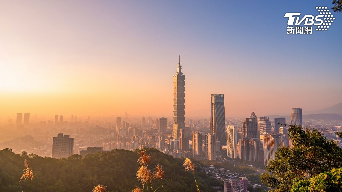 韓國人來台嚇到!親切幫提行李還借傘 大讚這點:和中國不一樣