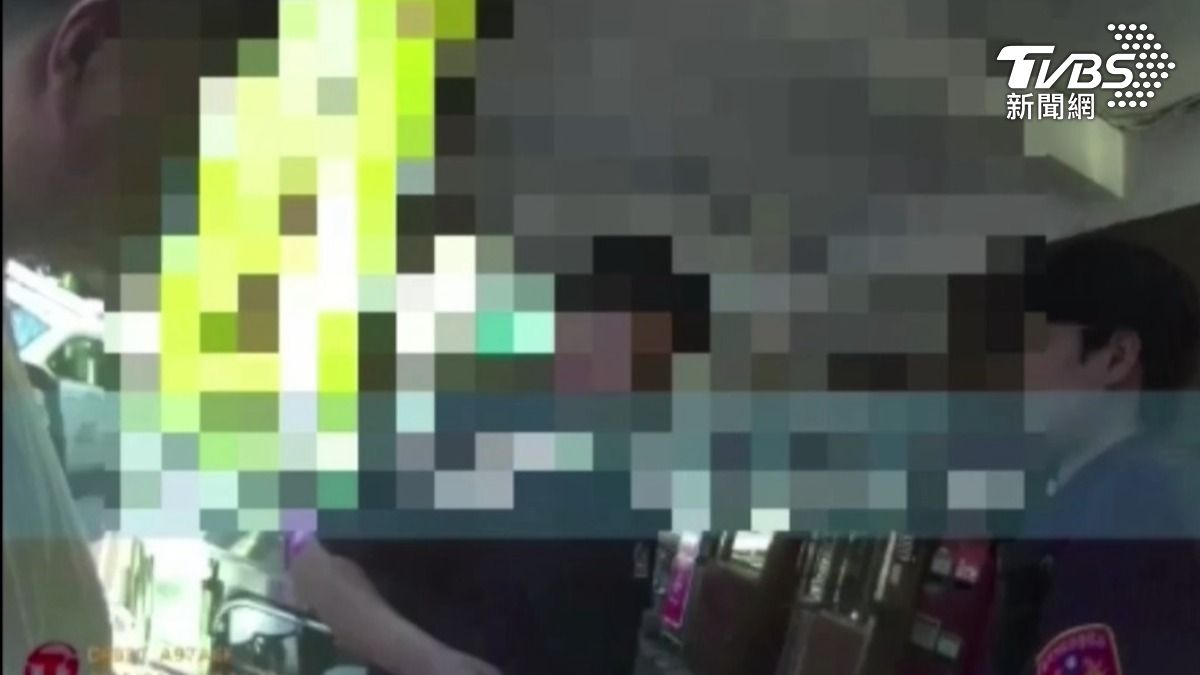 店家上月底曾與2樓的吳姓鄰居發生口角。(圖/TVBS)