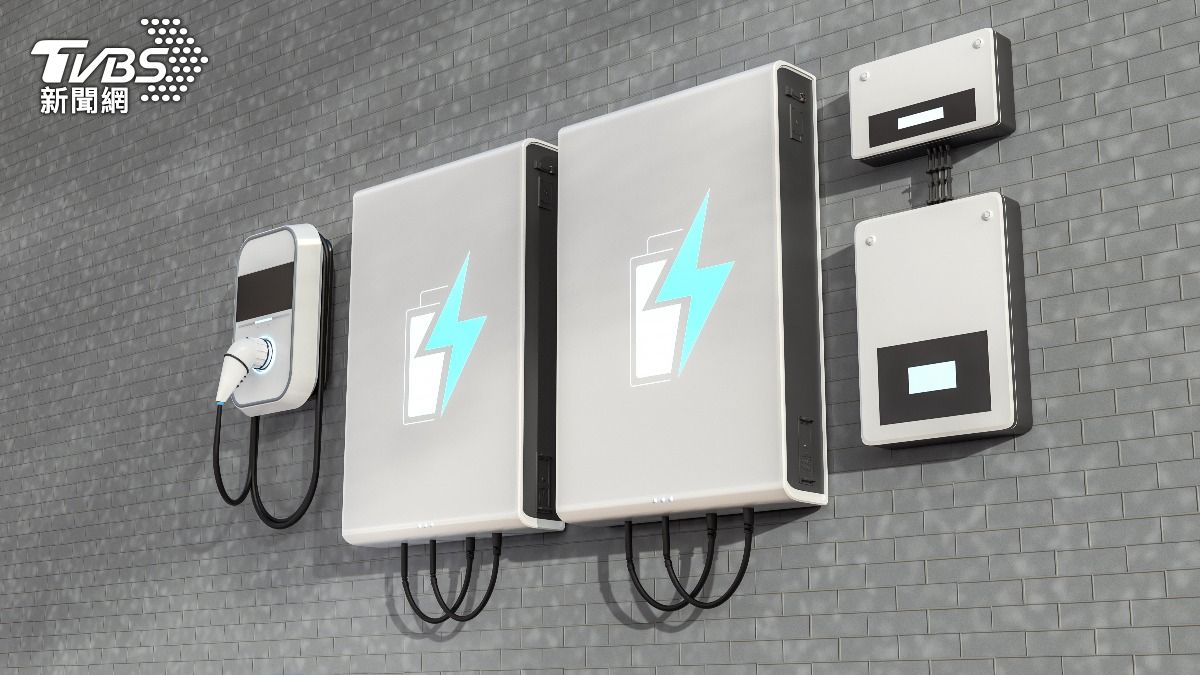 根據多項研究證實,電動車電池的使用壽命遠遠超出預期。(示意圖/shutterstock達志影像)