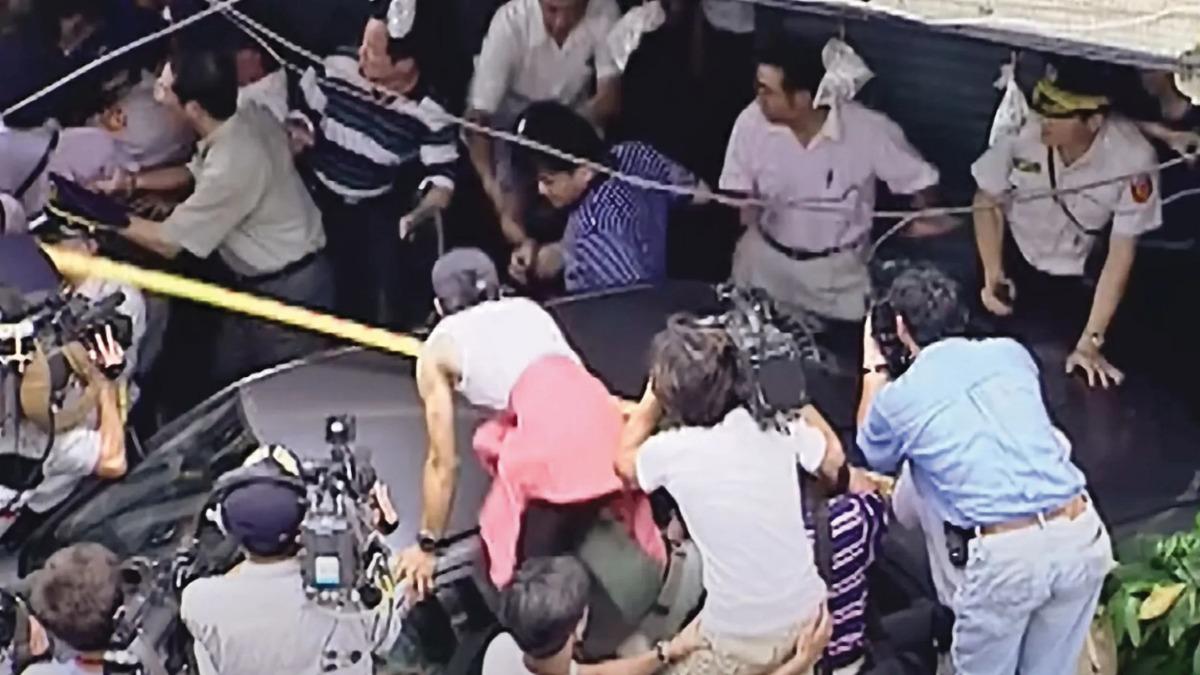 池府王爺神破案3/自白犯案理由太瞎人神共憤 凶手遭追打警察衰掛彩