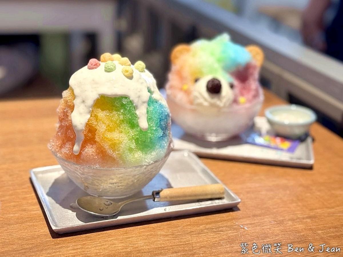 彩虹富士澆上5種水果淋醬,搭配Cream Cheese,滋味鹹鹹甜甜。(圖/紫色微笑*饗樂生活提供)
