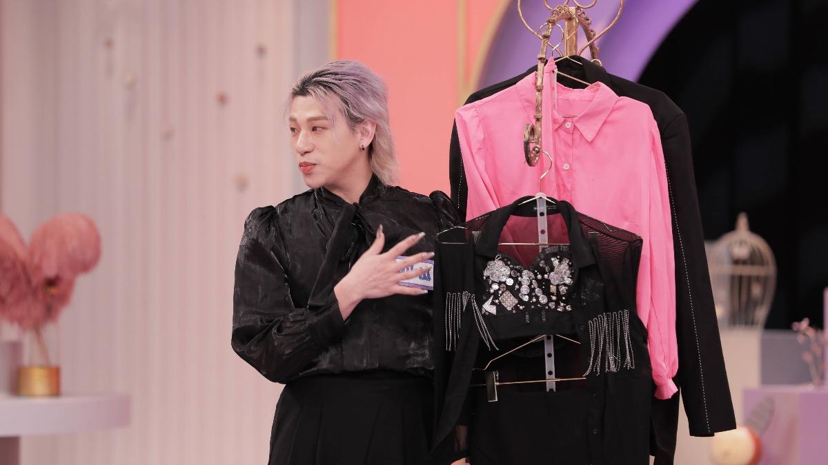 嘻小瓜曾在演出時不小心露點。(圖/TVBS)