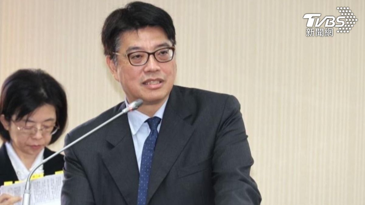 李貞秀放棄陸籍遭拒 邱垂正坦言「沒人完成過」:仍要放棄看看