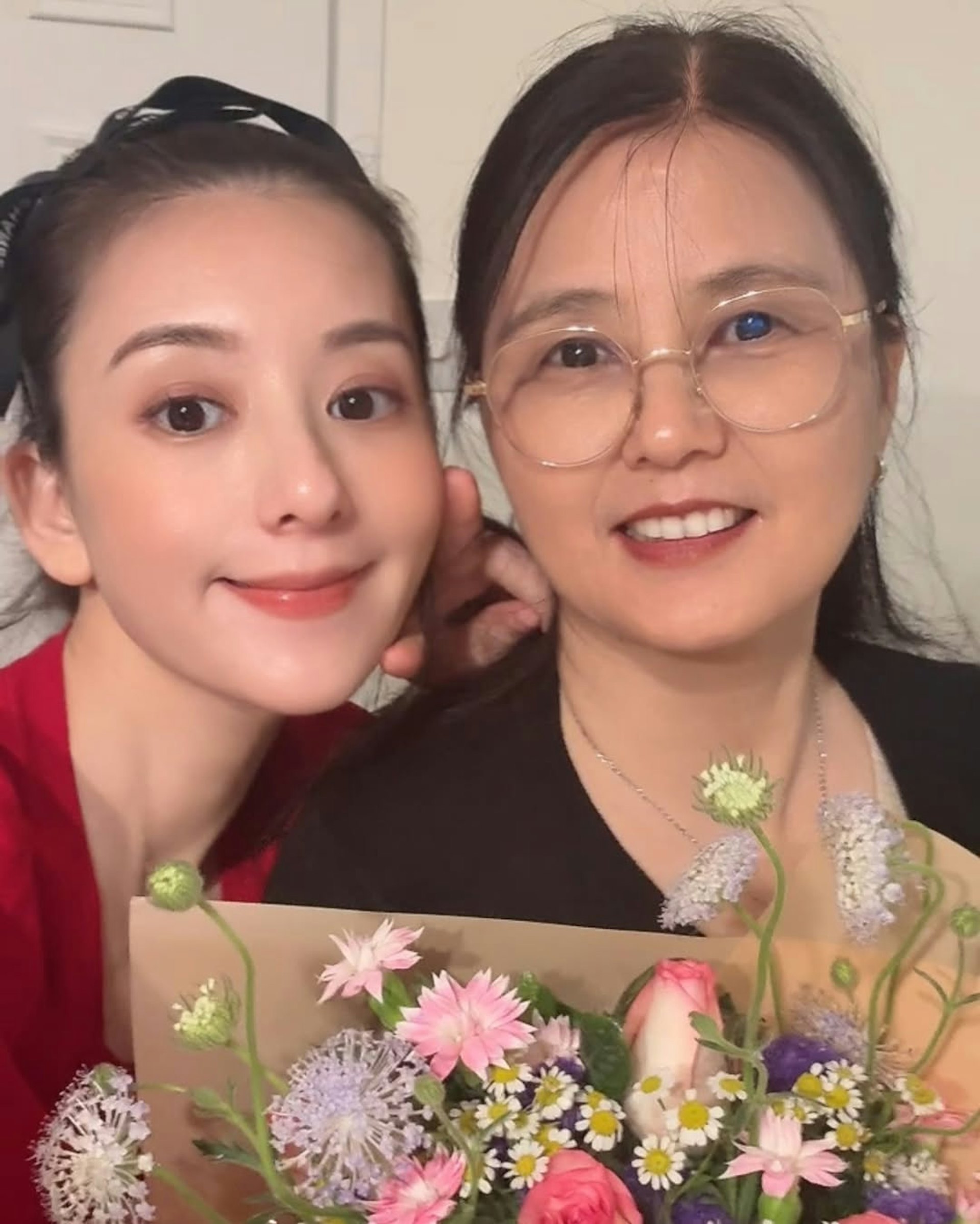 方媛與媽媽合照。（圖／翻攝自方媛IG）