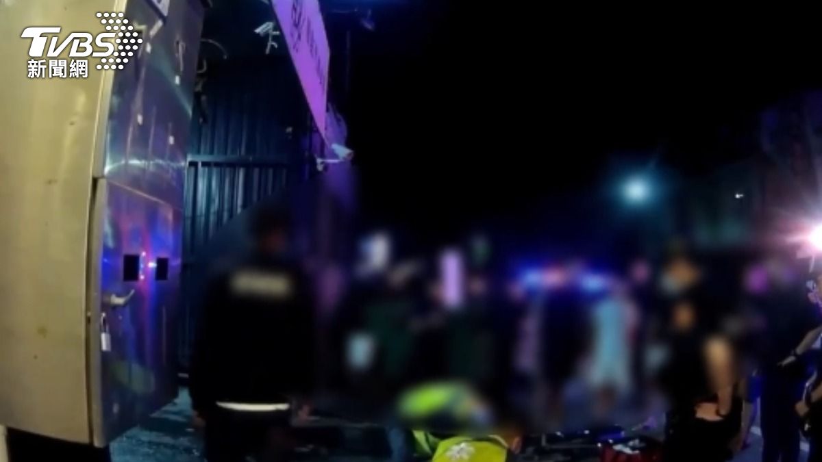 台東爆砍人案!男走出酒吧「遭3嫌持刀追砍」 速掙脫手腳劃傷