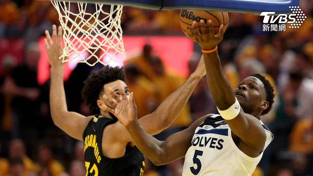 NBA季後賽/第3節被蟻人打傻!勇士下半場崩盤 灰狼贏球3比1聽牌