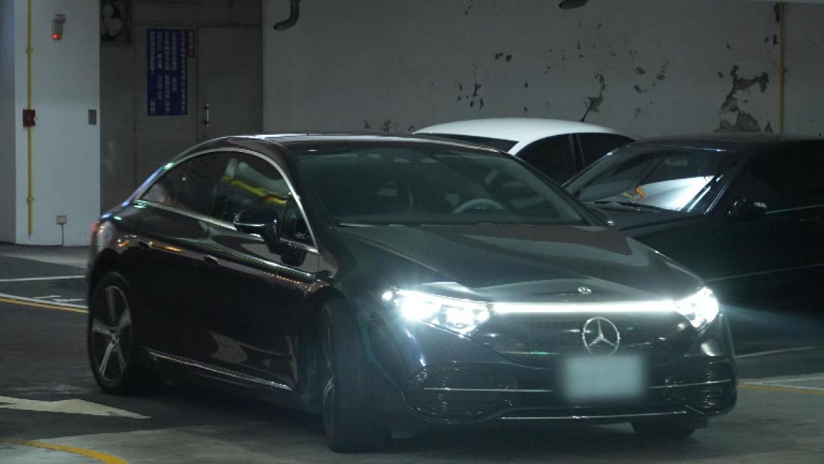 小小一格 停車位也好貴(圖/TVBS)