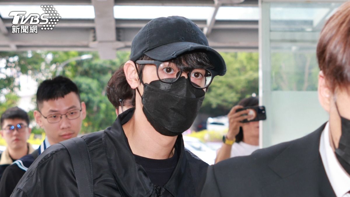 SpeXial 陳向熙送至新北市刑大(圖/潘建樺攝)