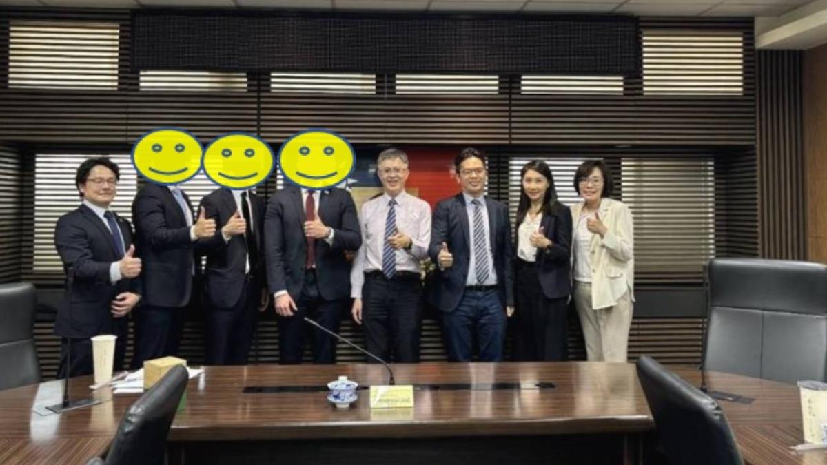 美方國土安全調查署幹員於114年3月間至台中地檢署調查取證及證物移交。（圖／台中地檢署提供）