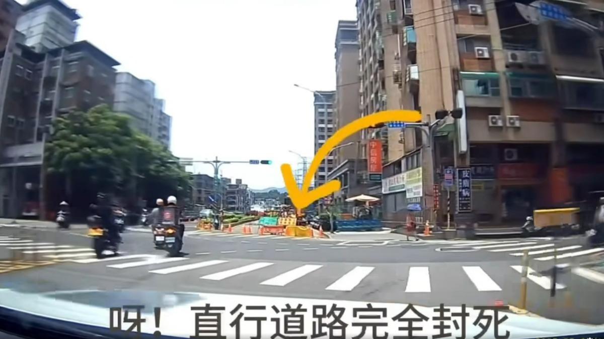 李㼈PO出當天的行車紀錄器解釋違規原因。(圖/翻攝Facebook李㼈粉絲團)
