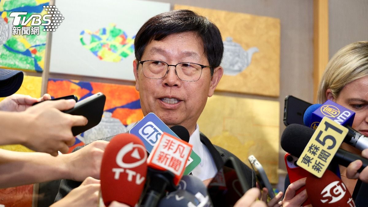鴻海劉揚偉曝跟黃仁勳有飯局 順便請教「協助產業AI轉型」